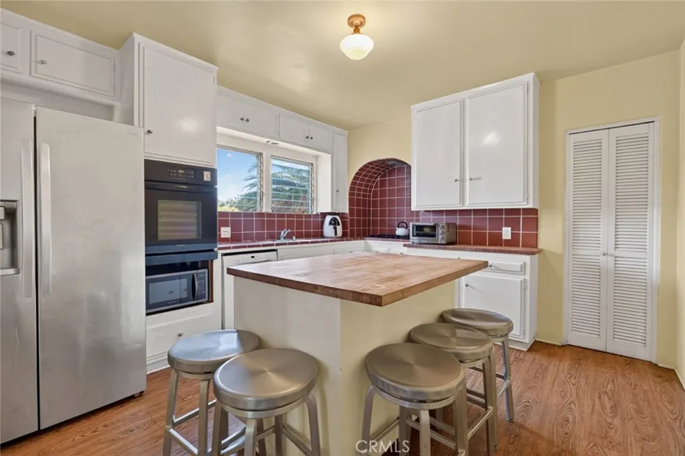 6604 Valmont Street Tujunga, CA 91042