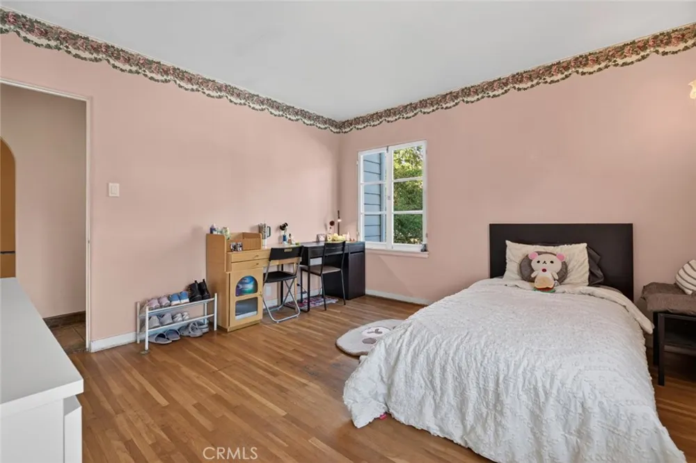 6604 Valmont Street Tujunga, CA 91042