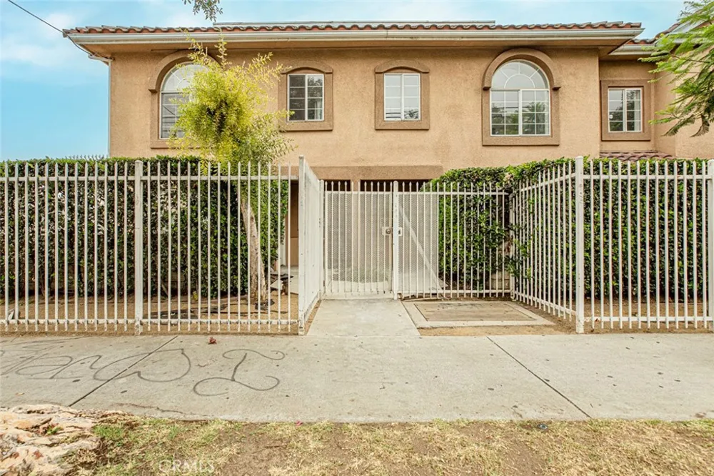 15044 Nordhoff Street #8 North Hills, CA 91343