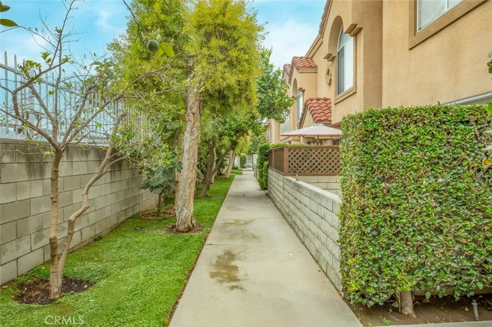 15044 Nordhoff Street #8 North Hills, CA 91343