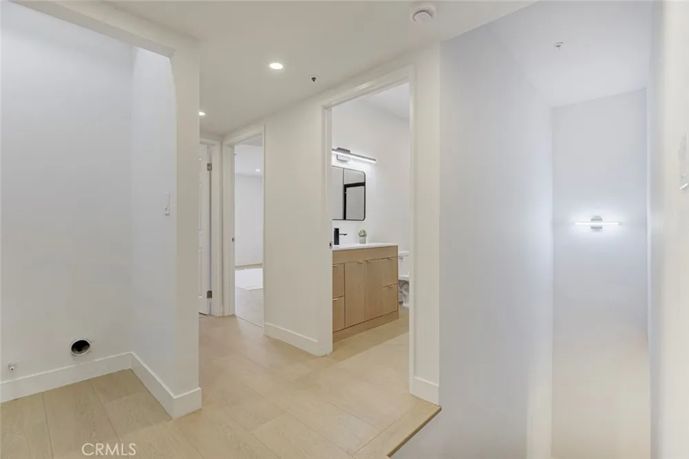 15044 Nordhoff Street #8 North Hills, CA 91343