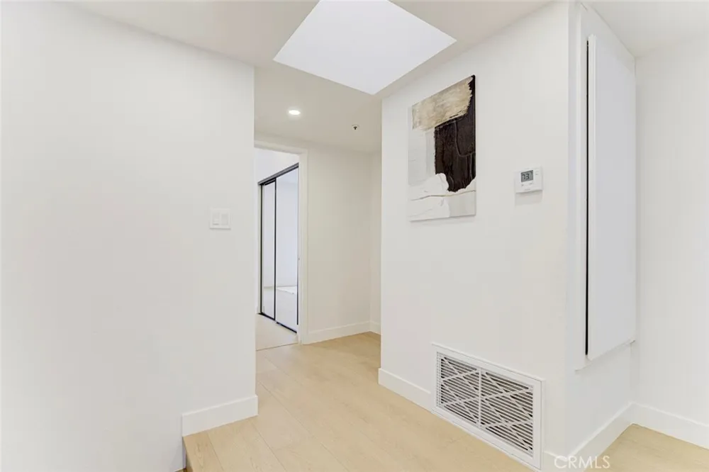 15044 Nordhoff Street #8 North Hills, CA 91343