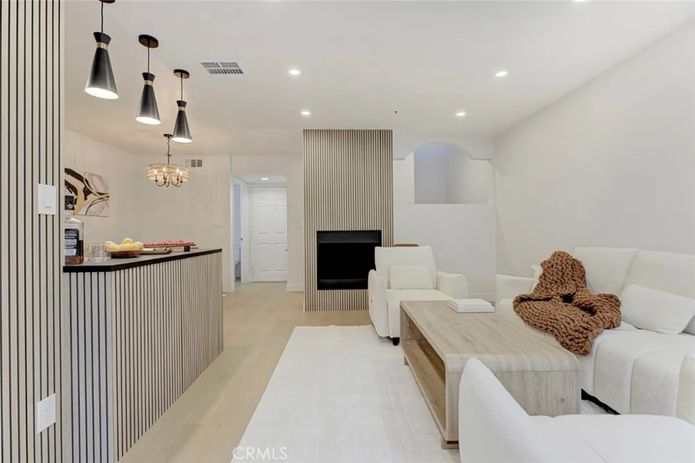 15044 Nordhoff Street #8 North Hills, CA 91343