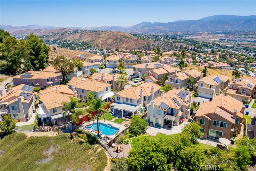 18541 Olympian Court Canyon Country, CA 91351