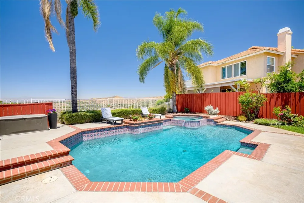 18541 Olympian Court Canyon Country, CA 91351
