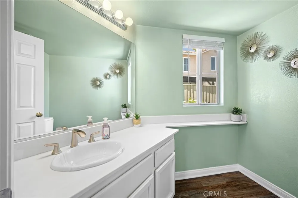 18541 Olympian Court Canyon Country, CA 91351