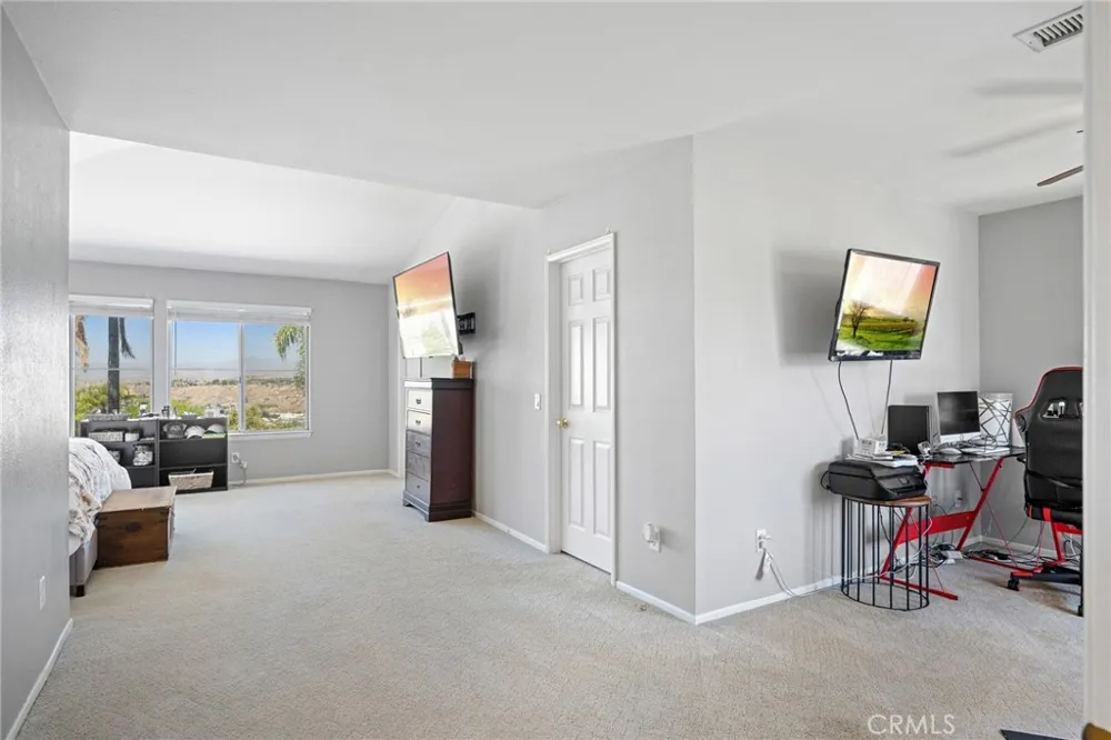 18541 Olympian Court Canyon Country, CA 91351