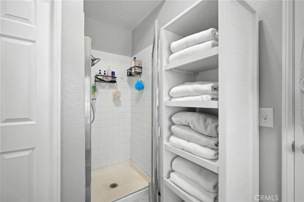 18541 Olympian Court Canyon Country, CA 91351
