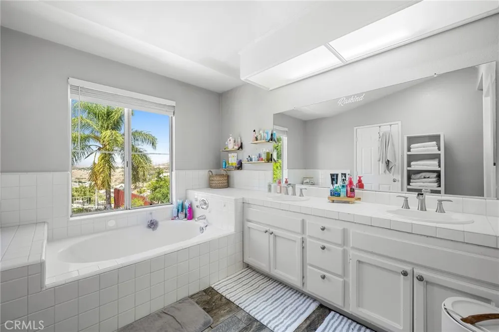 18541 Olympian Court Canyon Country, CA 91351