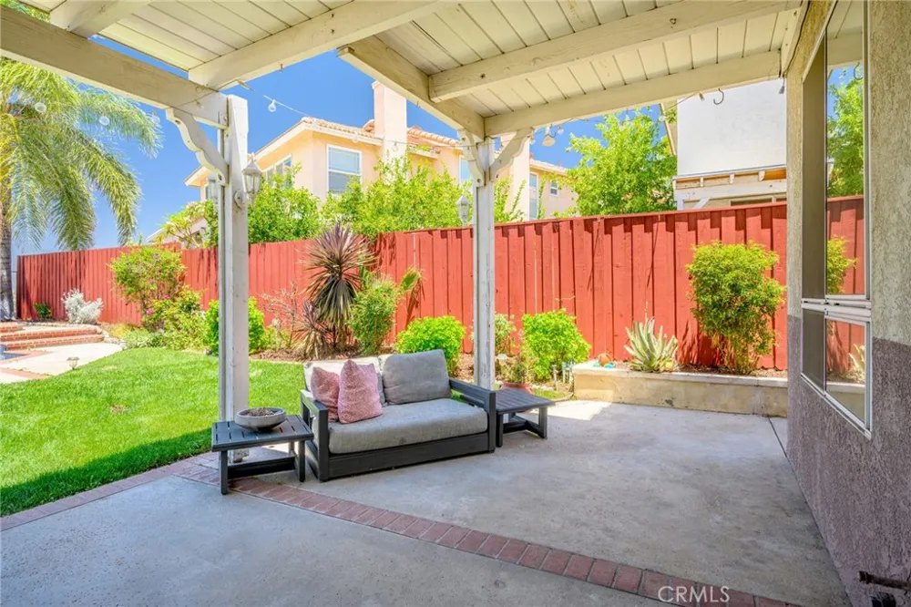 18541 Olympian Court Canyon Country, CA 91351