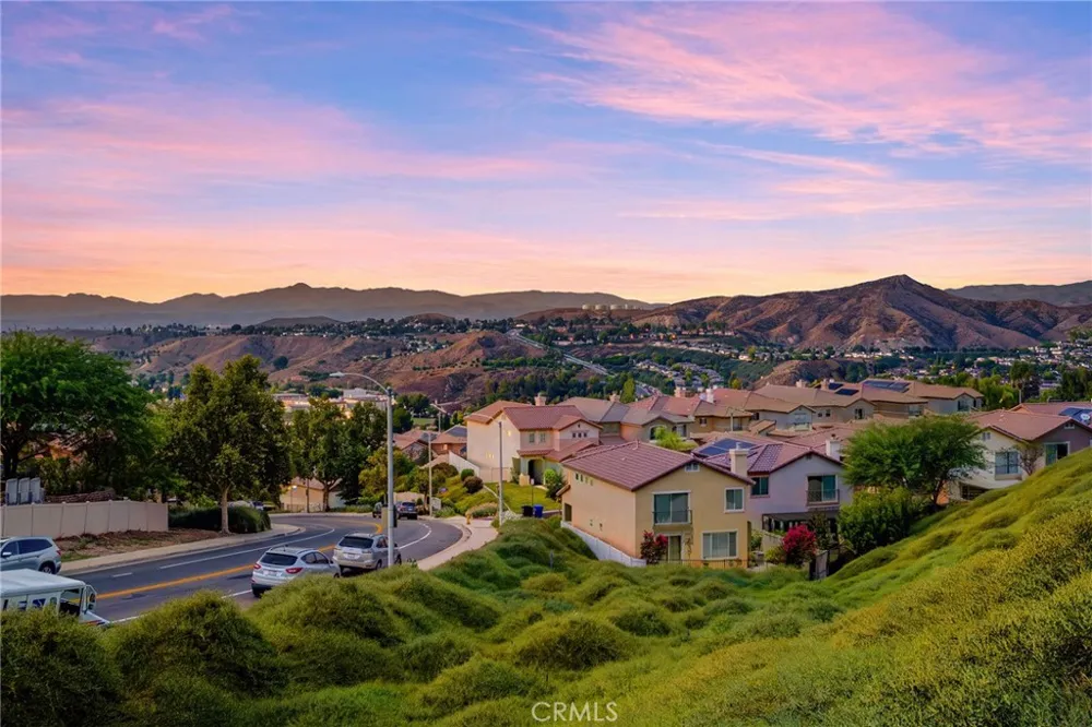 18541 Olympian Court Canyon Country, CA 91351
