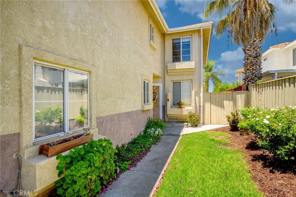 18541 Olympian Court Canyon Country, CA 91351