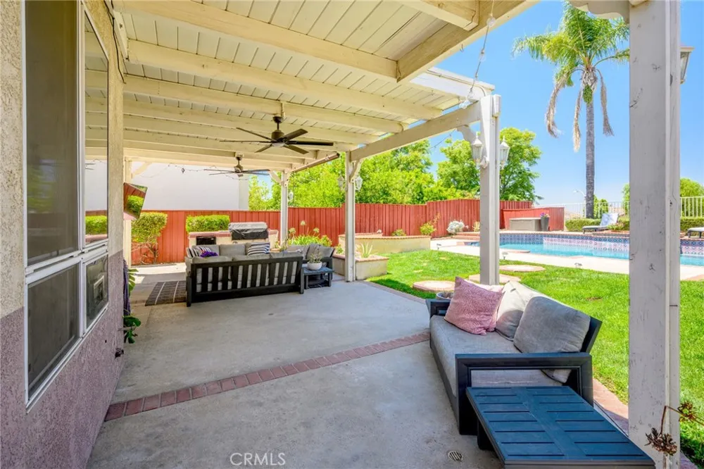 18541 Olympian Court Canyon Country, CA 91351