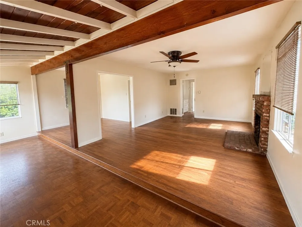 10558 Las Lunitas Avenue Tujunga, CA 91042