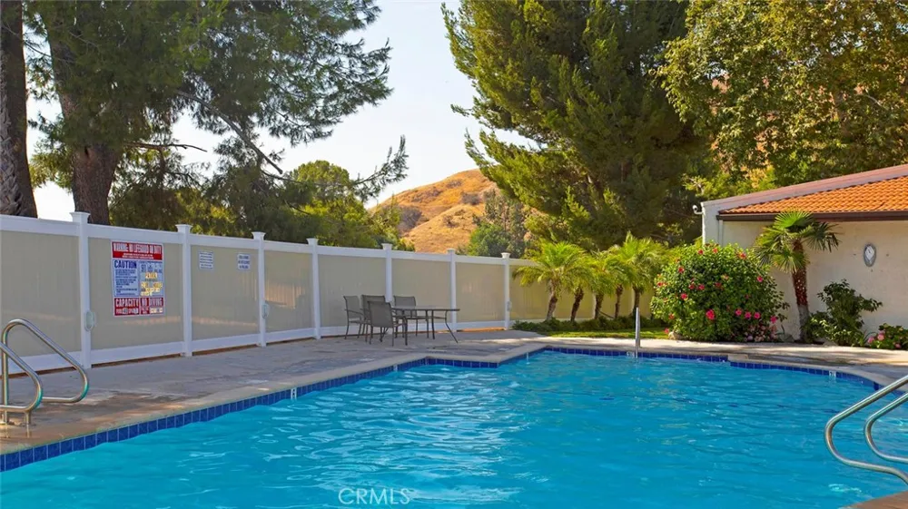 7759 Via Capri Burbank, CA 91504