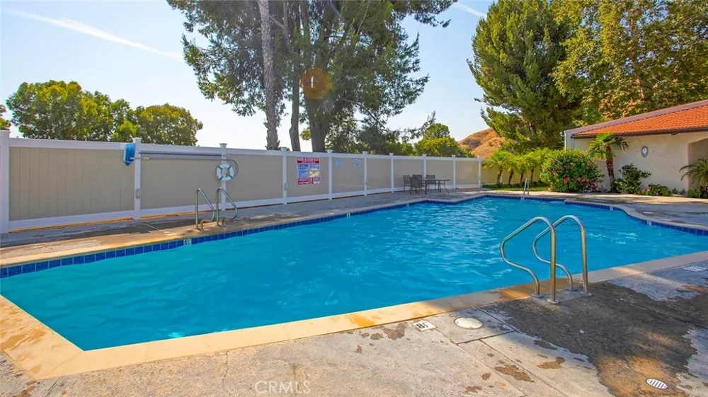 7759 Via Capri Burbank, CA 91504