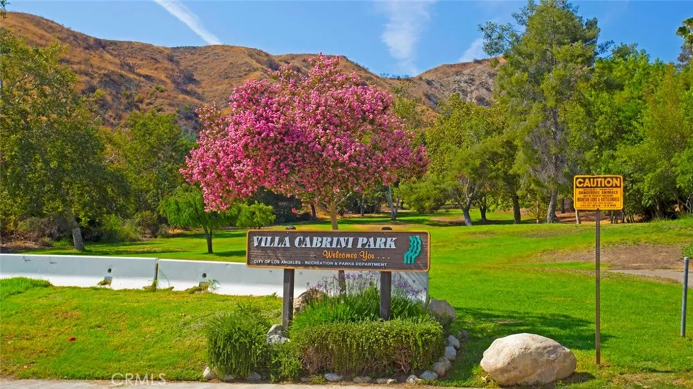 7759 Via Capri Burbank, CA 91504