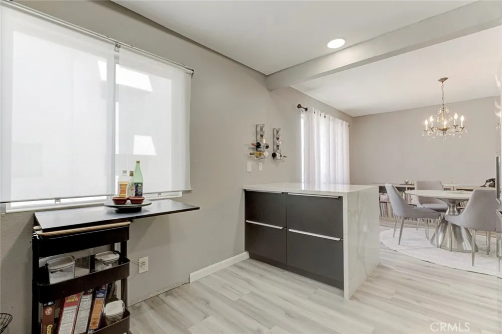 7759 Via Capri Burbank, CA 91504