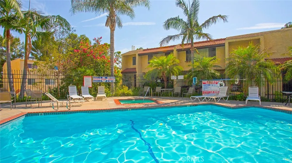 7759 Via Capri Burbank, CA 91504