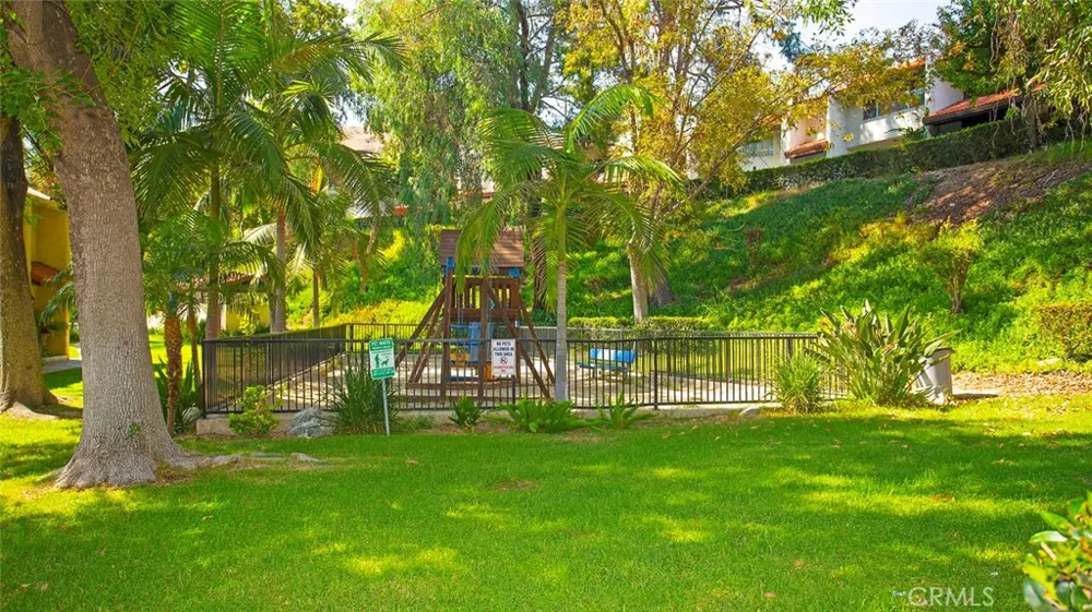 7759 Via Capri Burbank, CA 91504