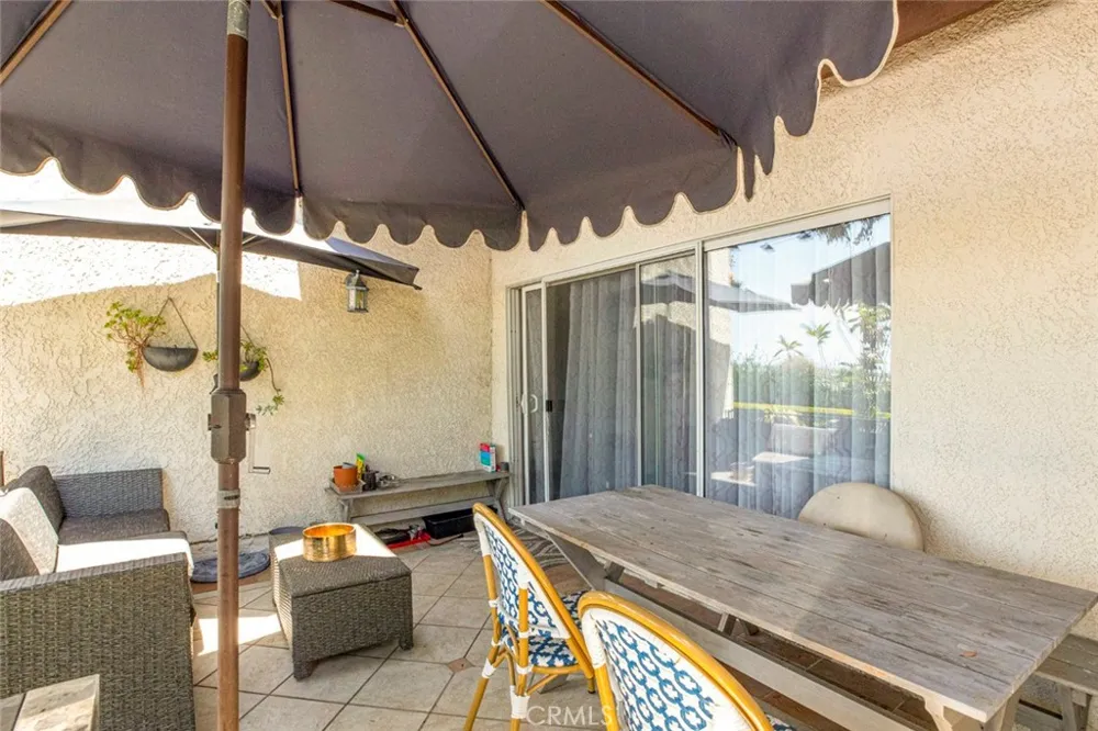 7759 Via Capri Burbank, CA 91504
