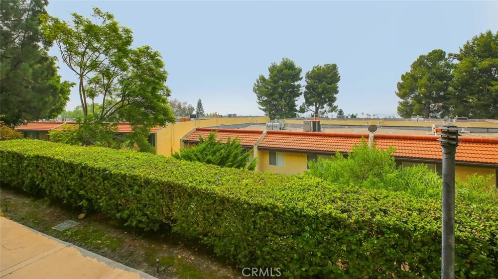 7759 Via Capri Burbank, CA 91504
