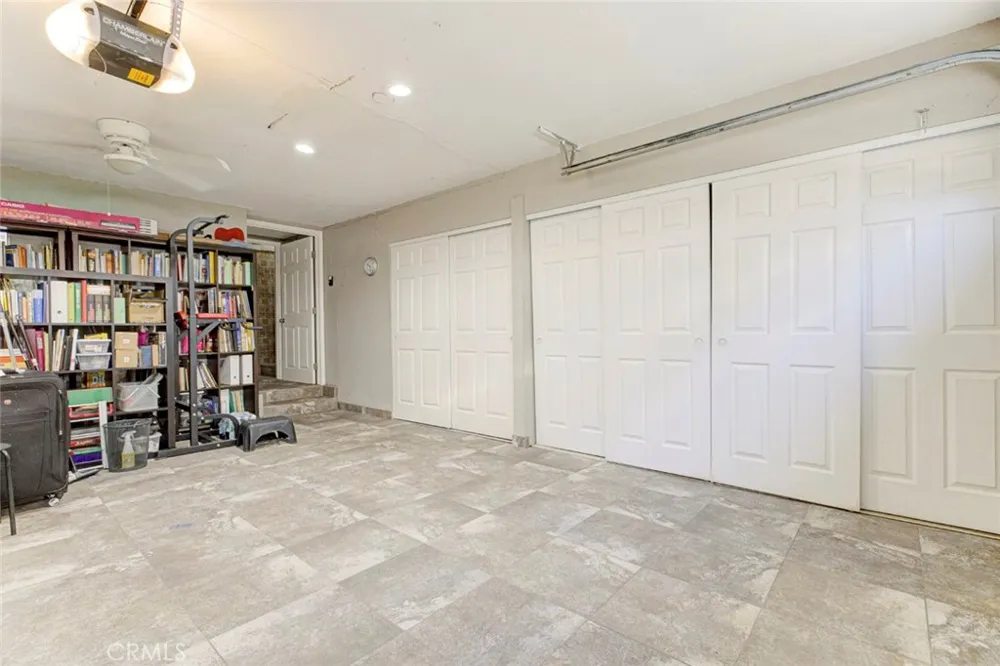 7759 Via Capri Burbank, CA 91504