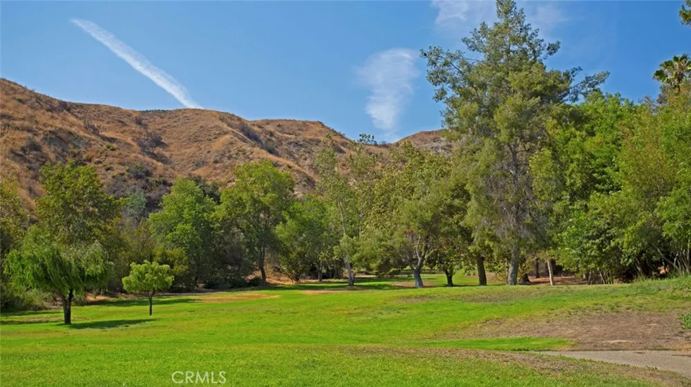 7759 Via Capri Burbank, CA 91504