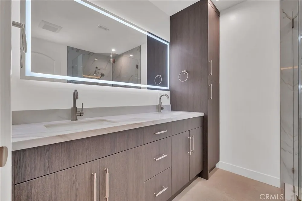 828 E Fairmount Road Burbank, CA 91501