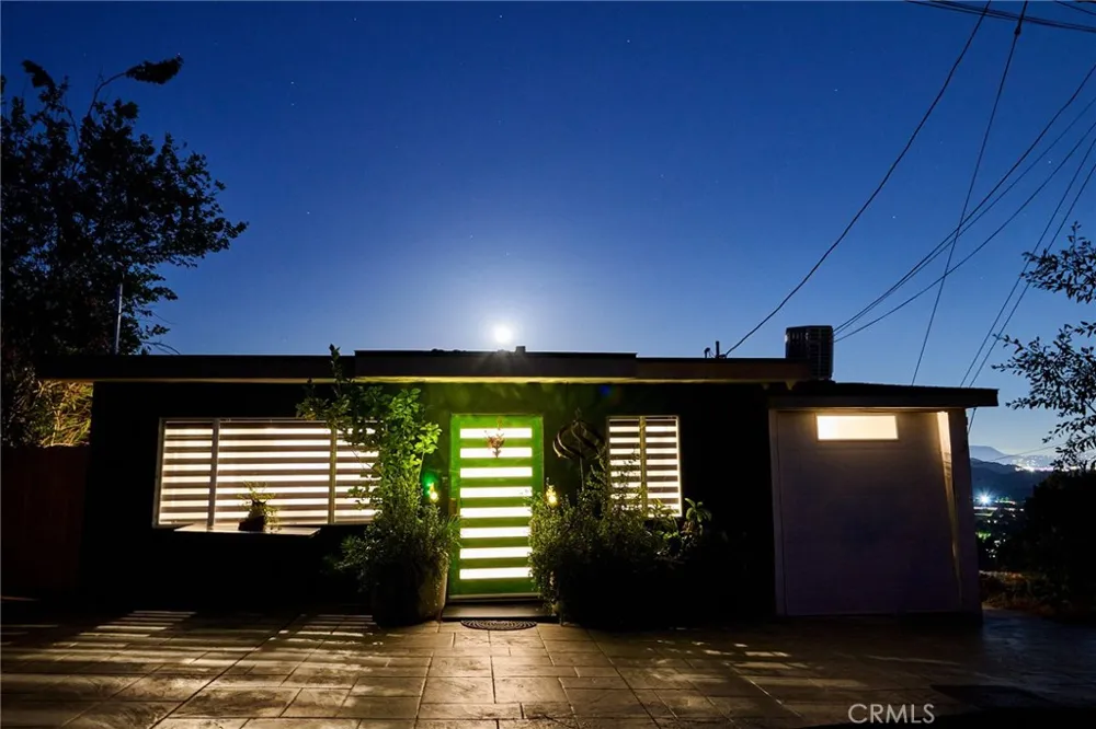 12000 Mountain View Lakeview Terrace, CA 91342