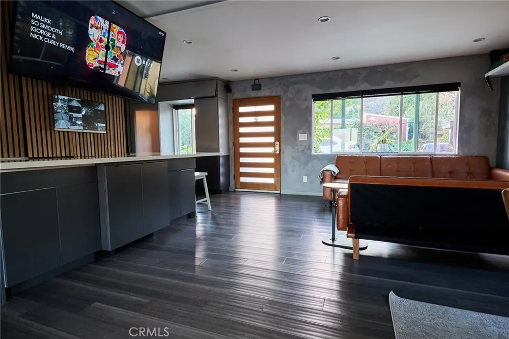 12000 Mountain View Lakeview Terrace, CA 91342