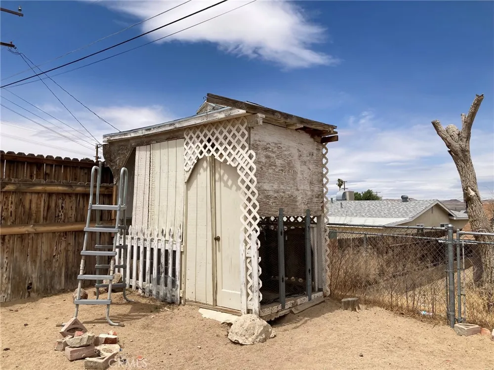 1817 Calico Drive Barstow, CA 92311