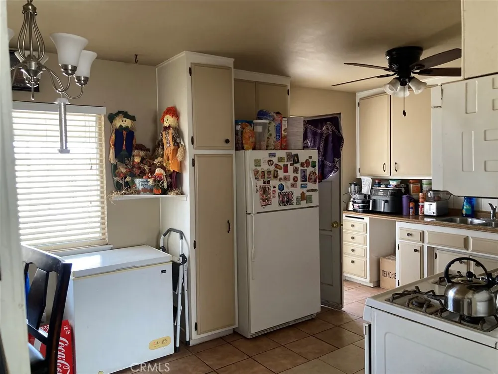1817 Calico Drive Barstow, CA 92311
