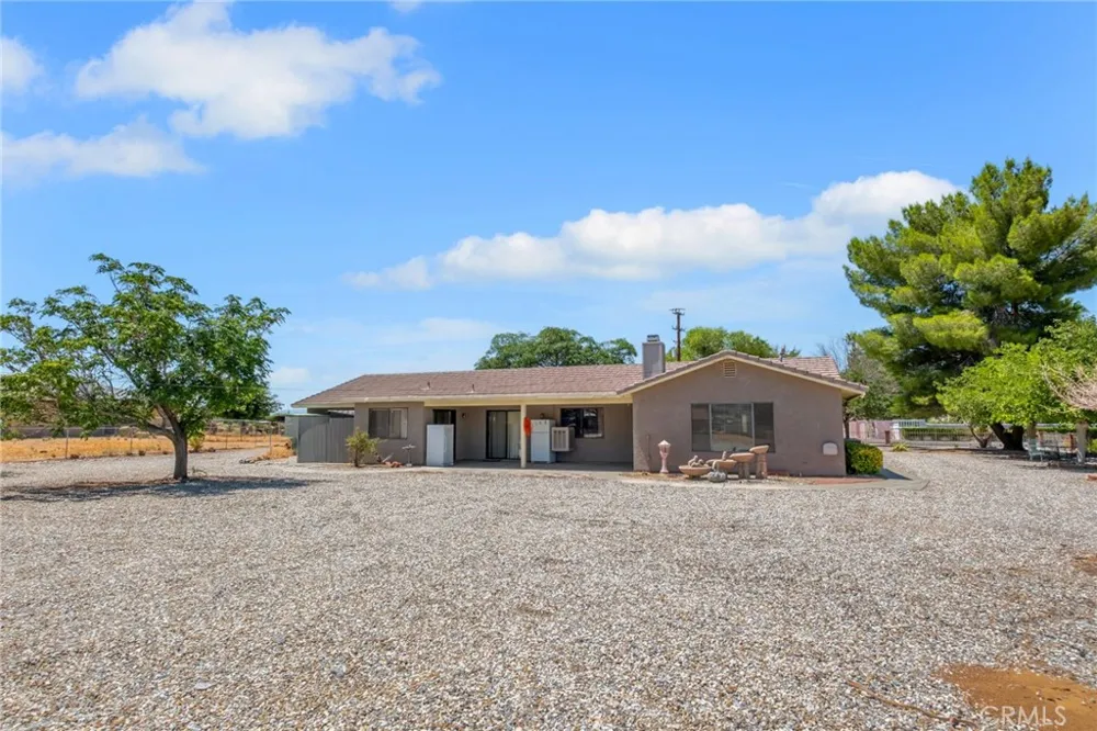 14861 Riverside Apple Valley, CA 92307