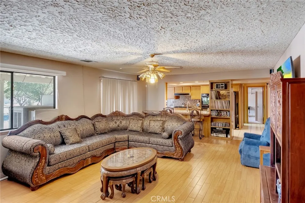 14861 Riverside Apple Valley, CA 92307