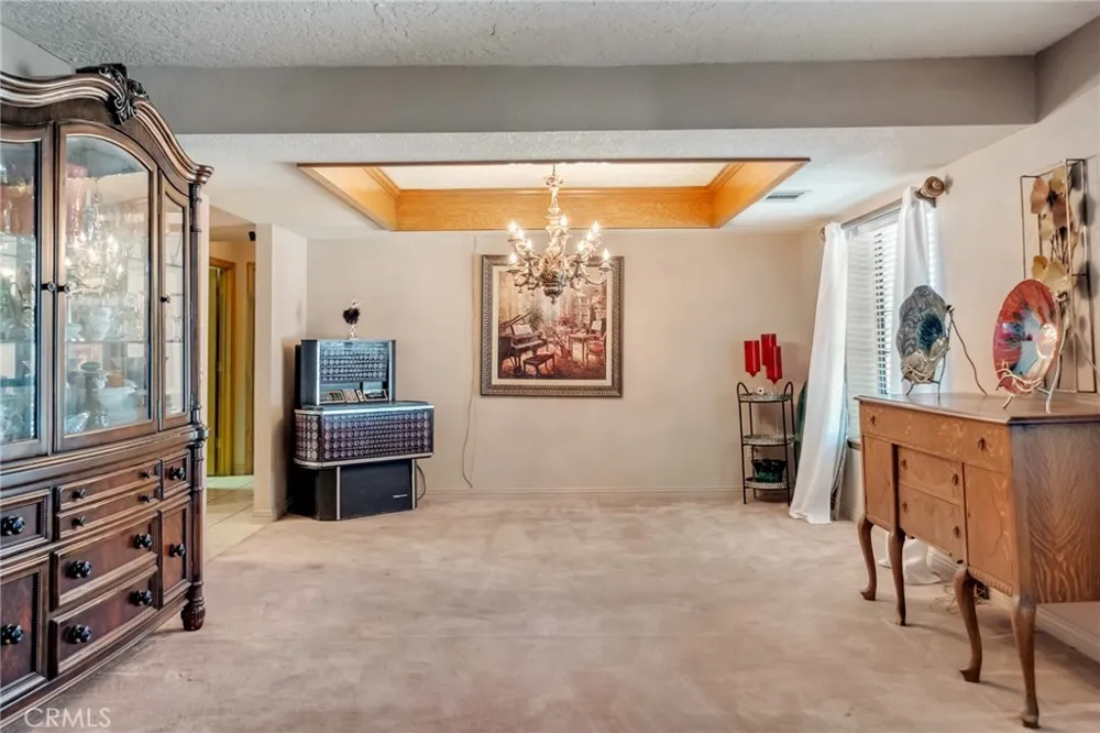 14861 Riverside Apple Valley, CA 92307