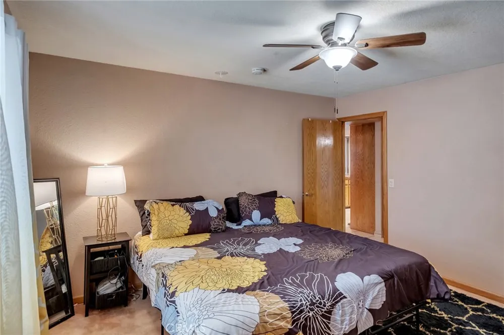 14861 Riverside Apple Valley, CA 92307