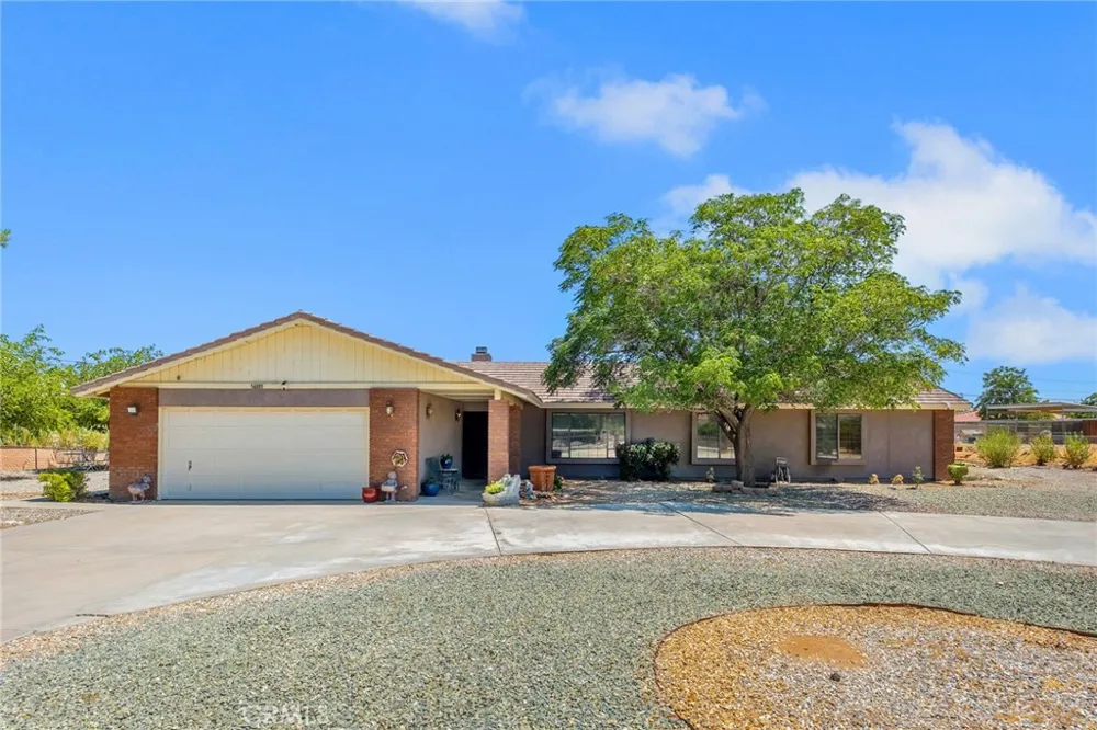 14861 Riverside Apple Valley, CA 92307