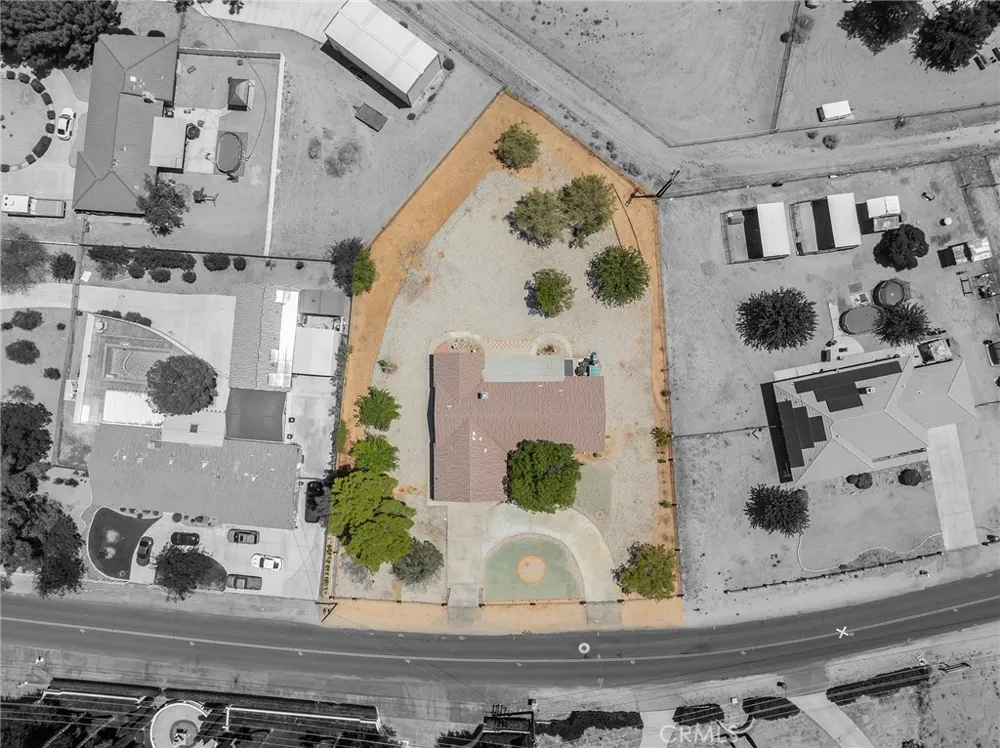 14861 Riverside Apple Valley, CA 92307