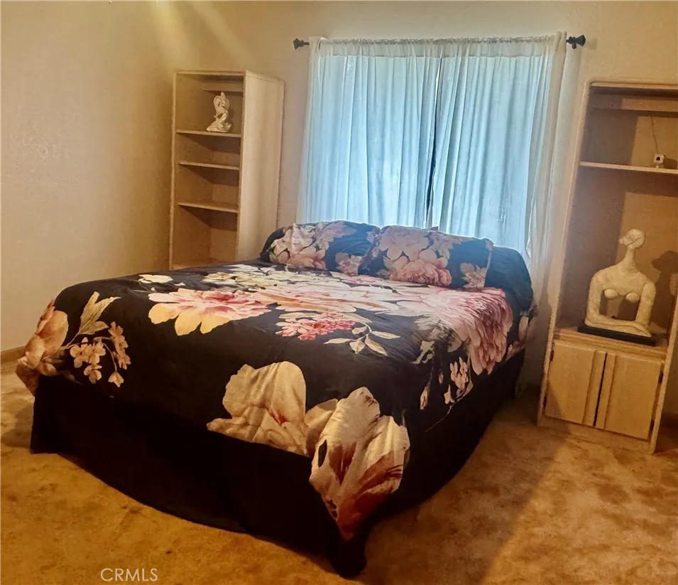 14861 Riverside Apple Valley, CA 92307