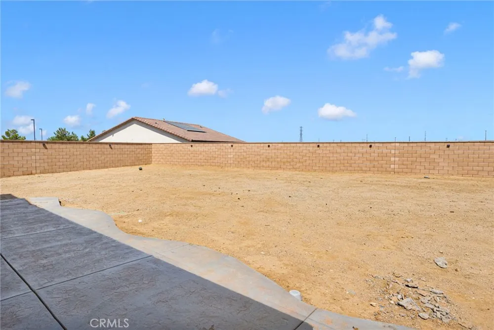 13271 Sierra Blanca Victorville, CA 92394