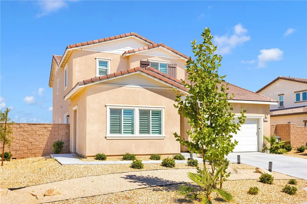 13271 Sierra Blanca Victorville, CA 92394