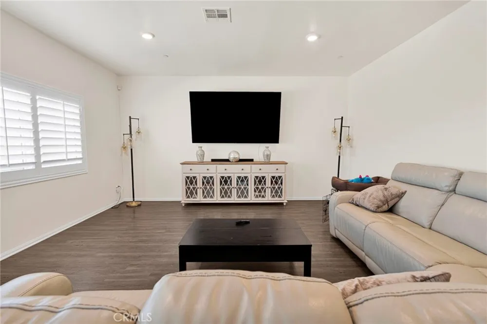 13271 Sierra Blanca Victorville, CA 92394
