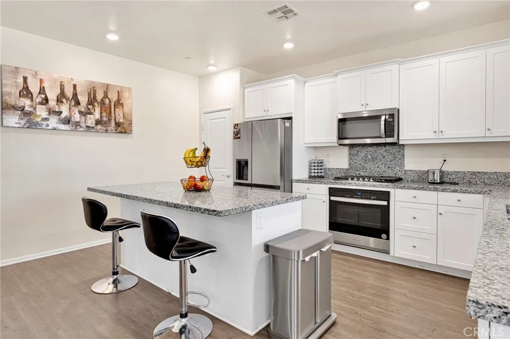 13271 Sierra Blanca Victorville, CA 92394