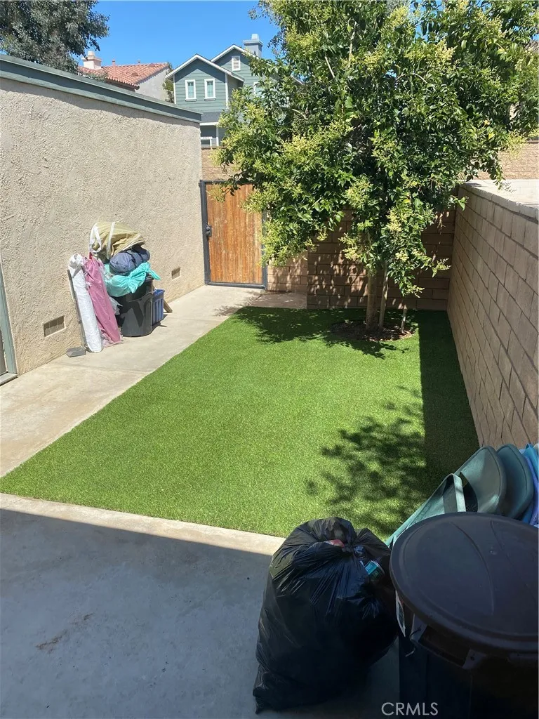 6389 Del Mar Way Riverside, CA 92504