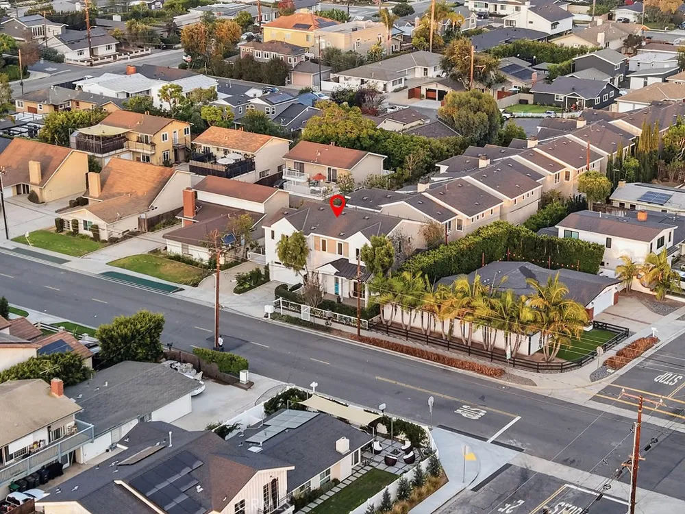 2360 Orange Avenue Costa Mesa, CA 92627