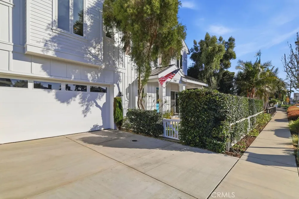 2360 Orange Avenue Costa Mesa, CA 92627