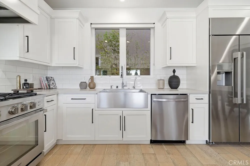 2360 Orange Avenue Costa Mesa, CA 92627