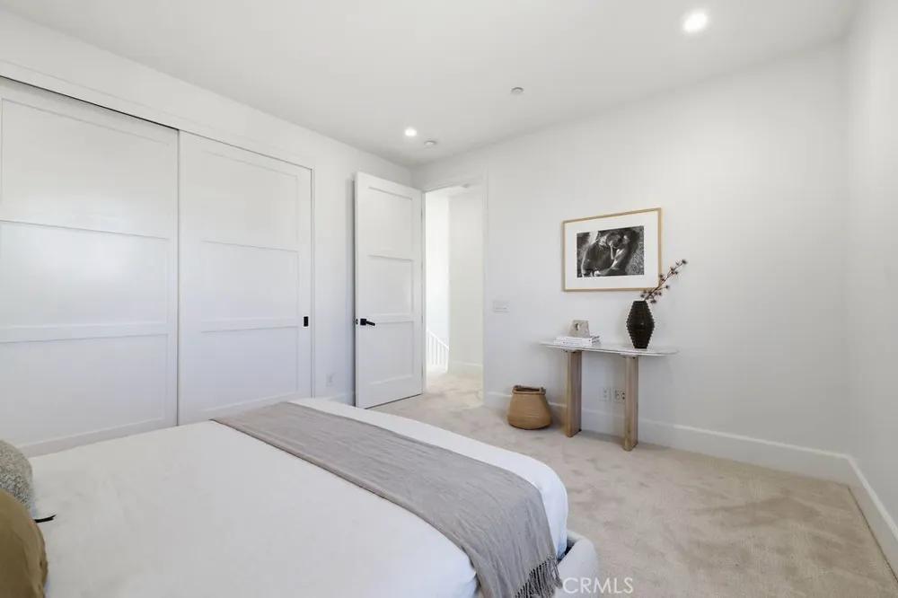 2360 Orange Avenue Costa Mesa, CA 92627