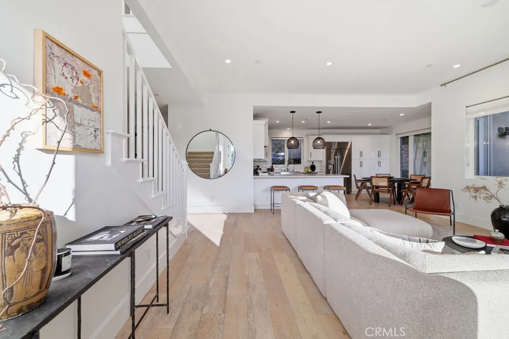 2360 Orange Avenue Costa Mesa, CA 92627